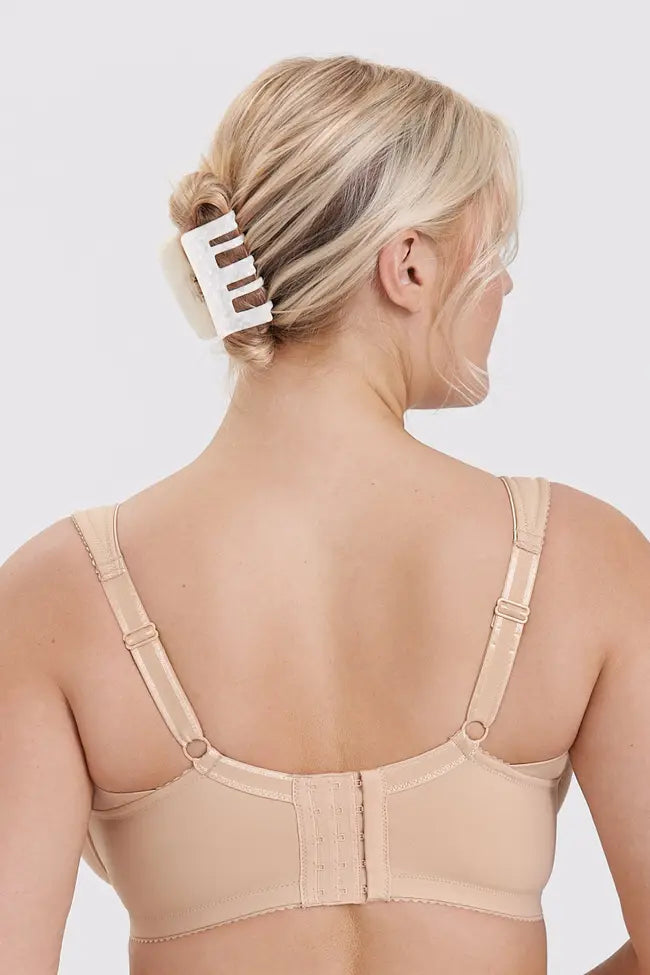 Triumph – (4 komada) grudnjak s velikim košaricama i push-up efektom